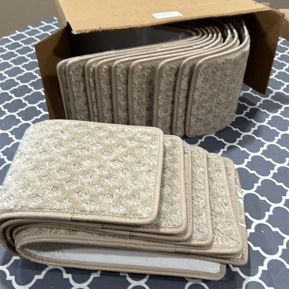 Beqhause Stair Treads 15 Pack Non Slip Stair Runner 28inX9in new in box - Picture 8 of 8